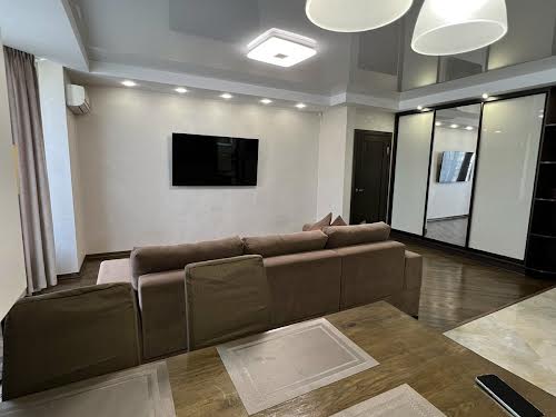 квартира за адресою Набережна вул., 8