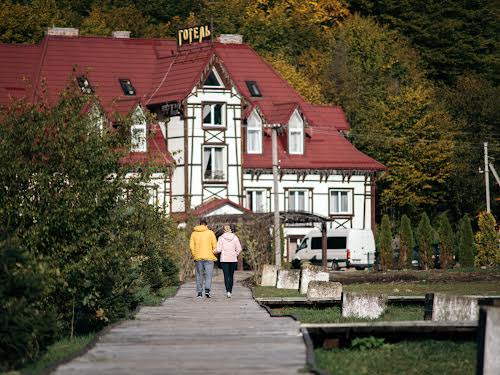 комерційна за адресою Івана Франка вул., 67