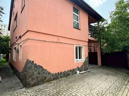 будинок за адресою Гурамішвілі Давида вул.
