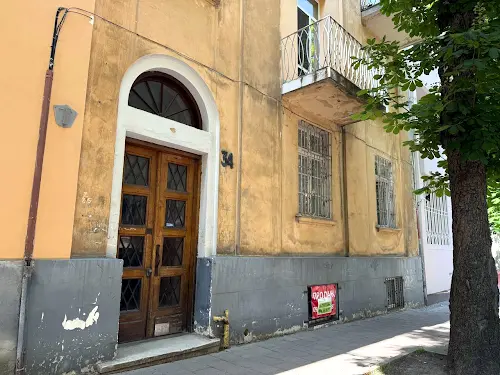 комерційна за адресою Сергія Єфремова вул., 34