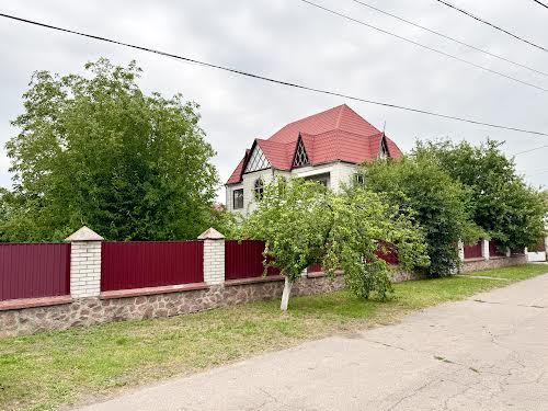дом по адресу пгт. Гребенки, Олени Теліги ул. (8 березня), 7