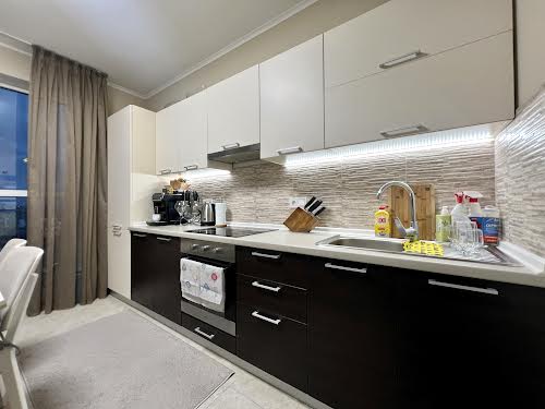 квартира по адресу Ревуцкого ул., 40г
