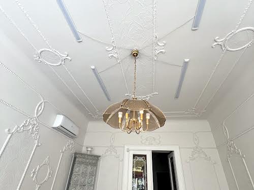 квартира за адресою Коцюбинського, 10