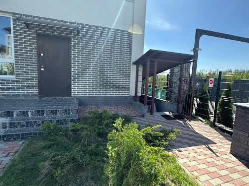 комерційна за адресою Центральна вул., 51в