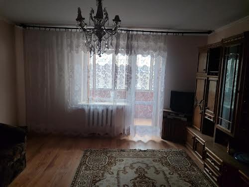 квартира за адресою Кирила Студинського вул., 6