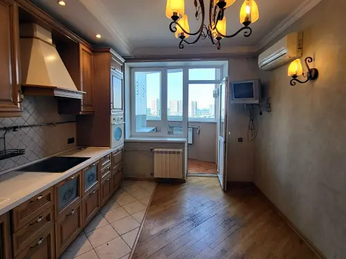 квартира по адресу Миколы Бажана просп., 14