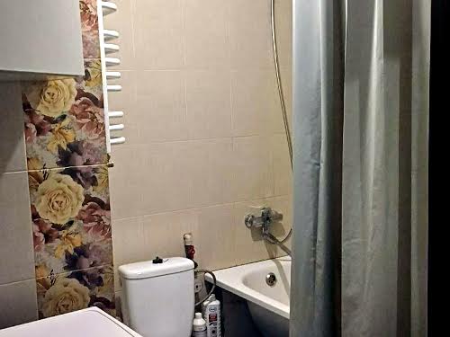 квартира за адресою Сухомлинського вул., 12