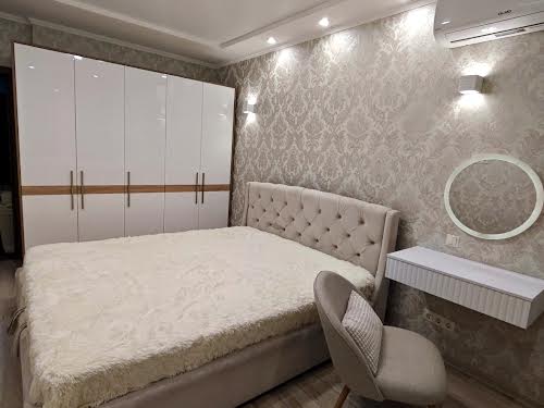 квартира по адресу Драгоманова ул., 4-А