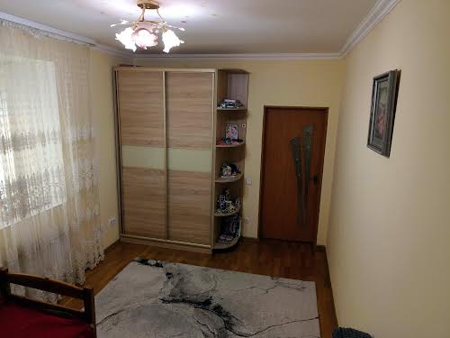 квартира за адресою Галицька вул., 64в