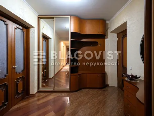 квартира по адресу Старонаводницкая ул., 8