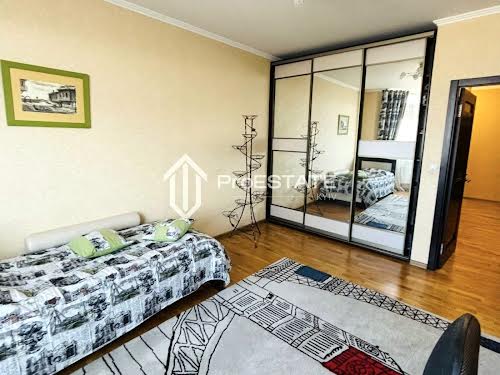 квартира за адресою Бориспільська вул., 4
