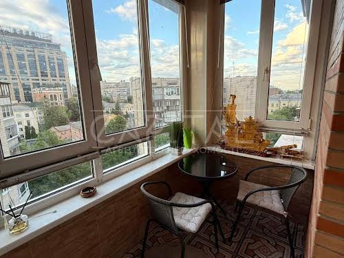 квартира за адресою Панаса Мирного вул., 8