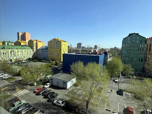 квартира за адресою Регенераторна вул., 4