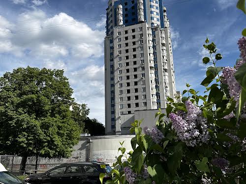квартира за адресою Дмитра Чижевського вул. (Петра Чаадаєва), 2-Б