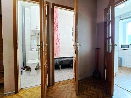 квартира за адресою Калинова вул., 45