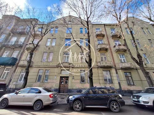 коммерческая по адресу Конопницької, 4