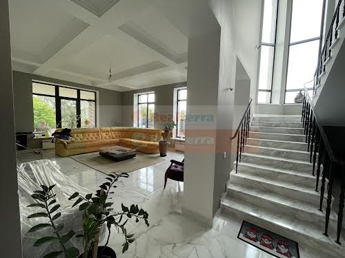 будинок за адресою Богатирська вул., 30б