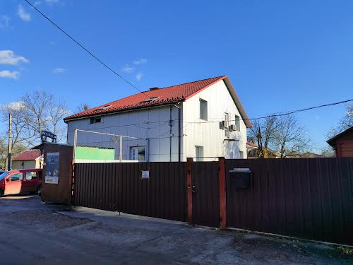 комерційна за адресою Любецька вул., 56