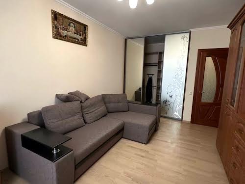 квартира за адресою Залізнична вул., 15