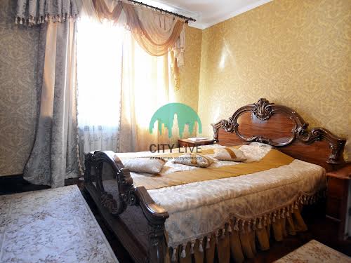 дом по адресу Кропивницкого ул., 8а