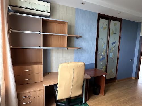 квартира за адресою Миколи Амосова вул., 4