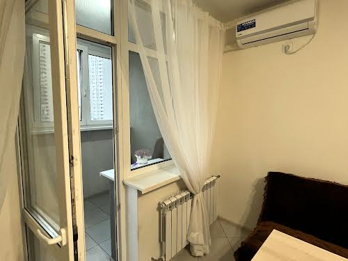 квартира по адресу Микільська-Слобідська, 8