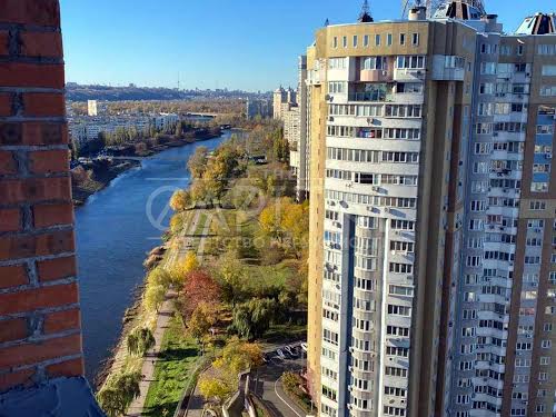 квартира за адресою Євгенія Сверстюка, 54