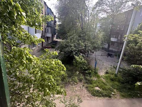 квартира по адресу Строителей ул., 27