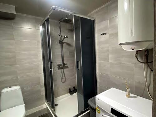 квартира за адресою Космічна вул., 3