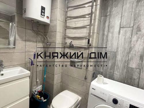 квартира за адресою Академіка Булаховського вул., 2