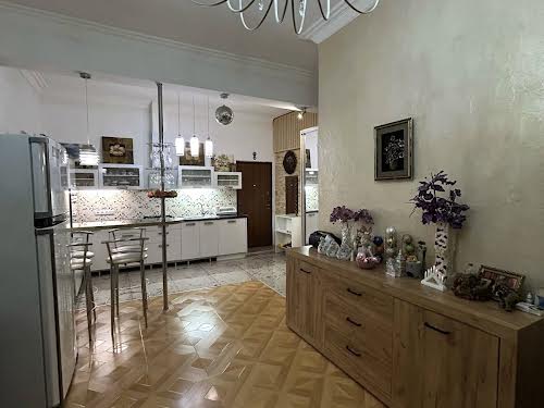 квартира за адресою Канатна вул., 102