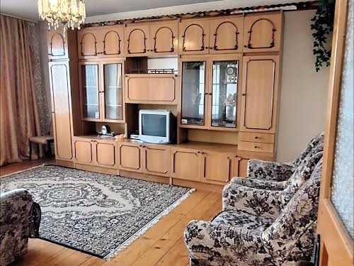 квартира за адресою Урожайна вул., 16