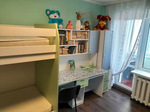 квартира за адресою Зарічанська вул., 12а