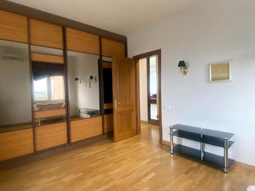 квартира по адресу Кловский спуск, 5