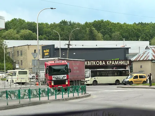 комерційна за адресою Івана Мазепи вул., 14