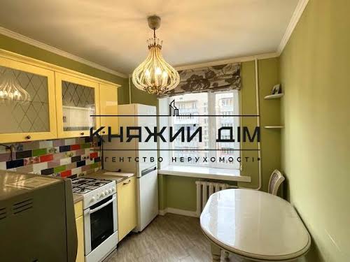 квартира за адресою Машинобудівна вул., 8
