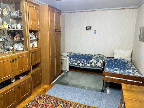 квартира за адресою Космонавтів просп., 17