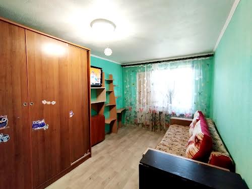 квартира за адресою Бажана, 16