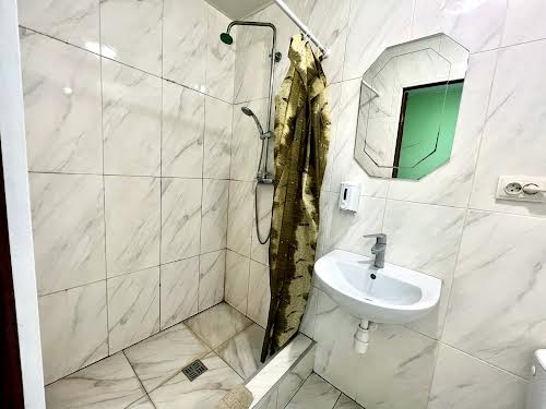 коммерческая по адресу Богдана Хмельницкого ул., 225