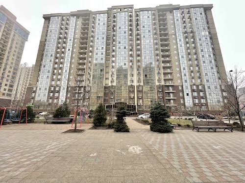 квартира за адресою Євгена Чикаленка вул., 93