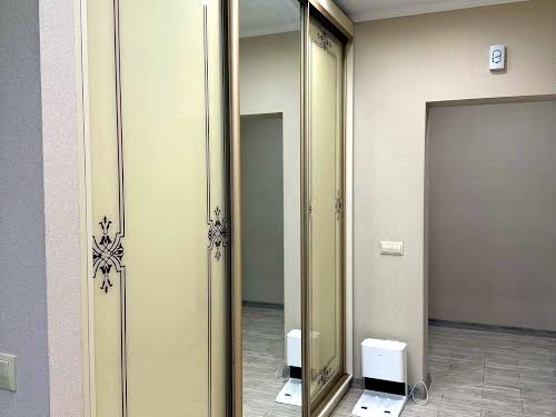 квартира за адресою Залізнична вул., 20
