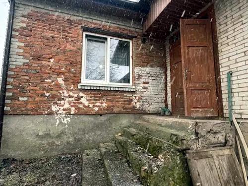 будинок за адресою героїв майдану, 36