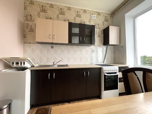 квартира за адресою Лабораторна вул., 46