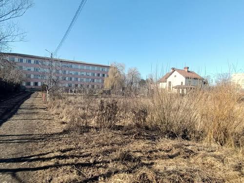 участок по адресу Юности ул.