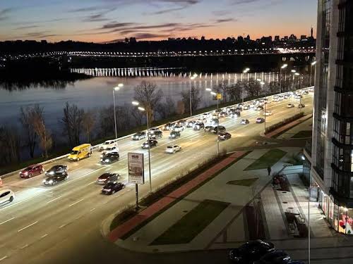 квартира за адресою Дніпровська набережна вул., 15-К