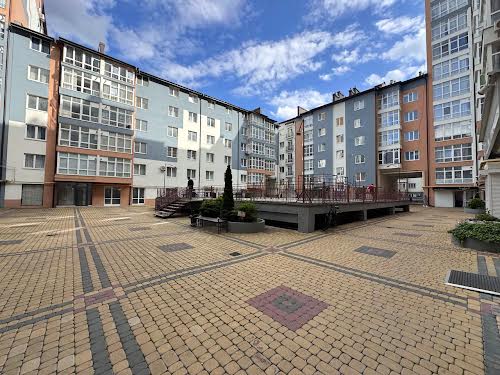 квартира за адресою Андрія Мельника вул., 10