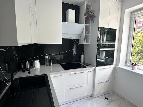 квартира за адресою Олександра Довженка вул., 1