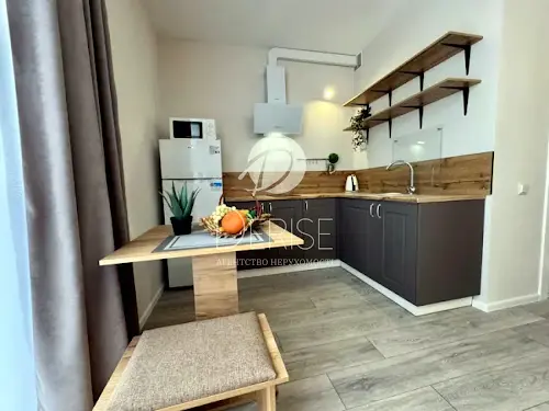 квартира за адресою Віктора Некрасова, 12а