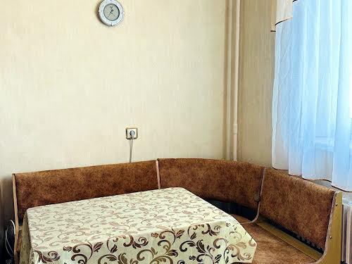квартира за адресою Перемоги просп., 65б