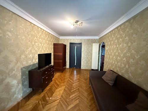 квартира за адресою Сірожупанників вул. (Валентина Сєрова), 36